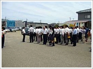 ���P���̗l�q�Q